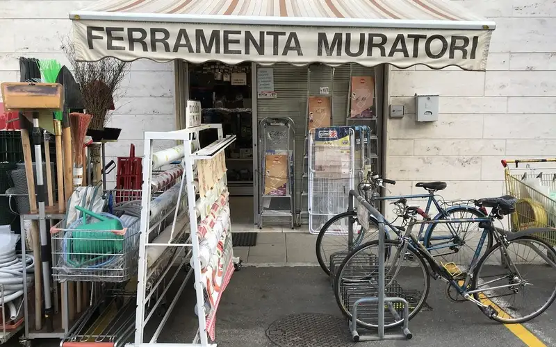 Foto di Apriporte - Ferramenta Muratori