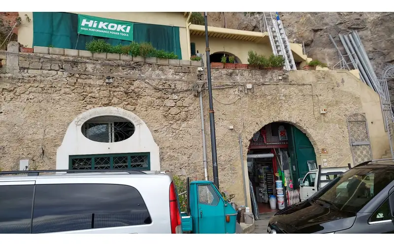 Foto di Casola M. Rosaria Ferramenta