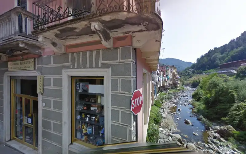 Foto di Emporio Ferramenta Genova