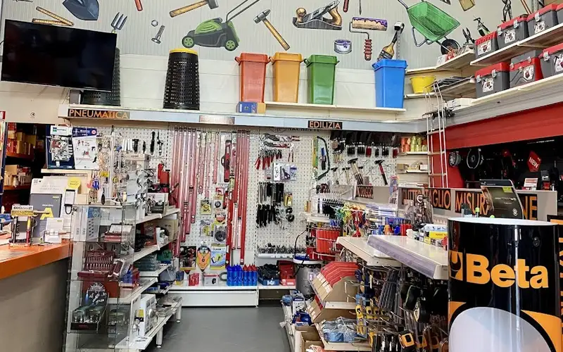 Foto di Ferramenta Brescianini Brescia - Capriolo