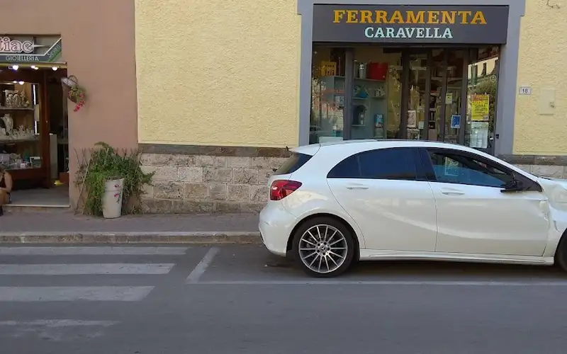 Foto di Ferramenta Caravella
