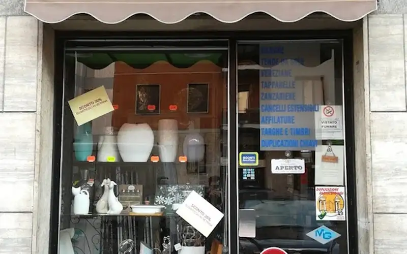 Foto di Ferramenta Cascslinghi Msteriale Elettrico