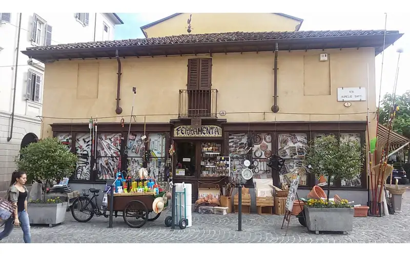 Foto di Ferramenta Castello