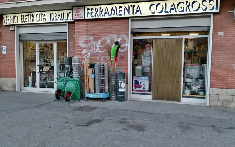 Foto di Ferramenta Colagrossi Vernici Elettricità Idraulica