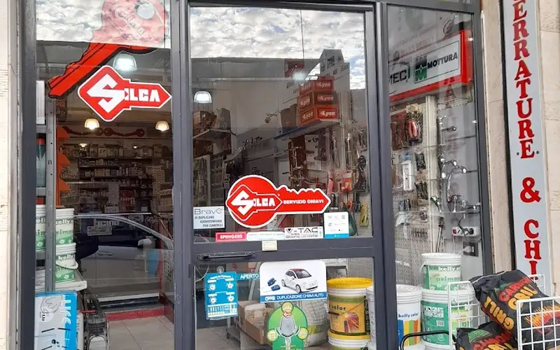 Foto di Ferramenta Daniele Liguori Centro Chiave Auto Vittoria