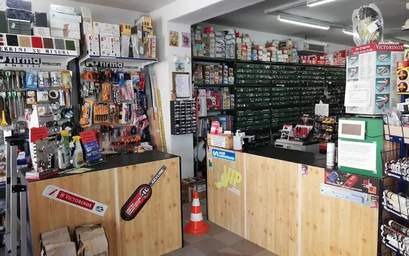 Foto di Ferramenta Dell'acqua
