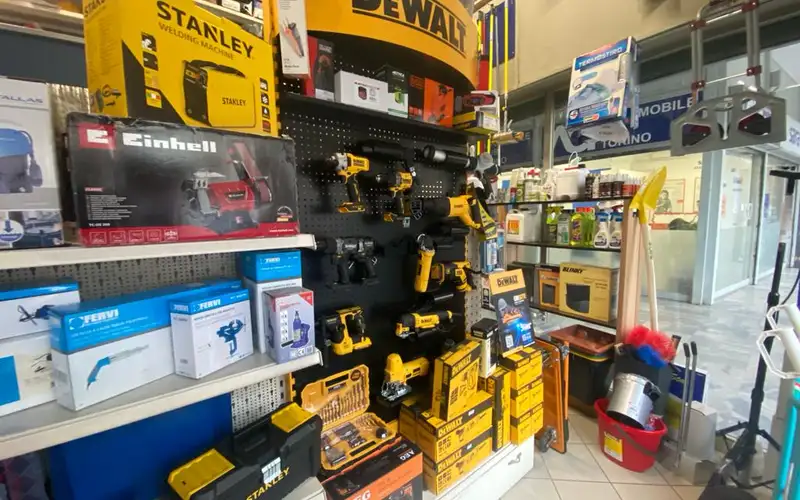 Foto di Ferramenta E Utensileria