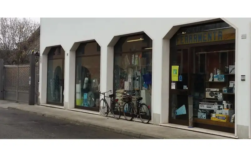Foto di Ferramenta - Elettrodelta Di Deltratti Pier Luigi