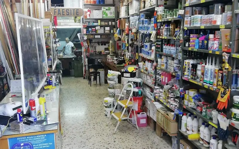 Foto di Ferramenta L'aquila Vernici Chiavi Cornici Affilatura Vitaliani