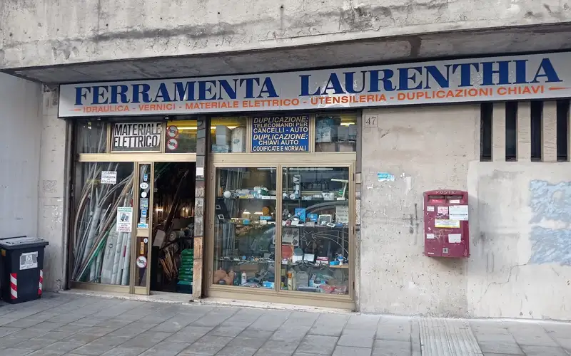Foto di Ferramenta Laurenthia