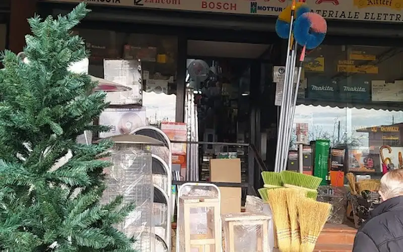 Foto di Ferramenta Napoli - Monterusciello
