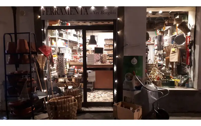 Foto di Ferramenta Nei Borghi