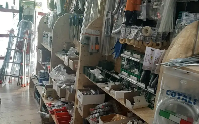 Foto di Ferramenta Sanati