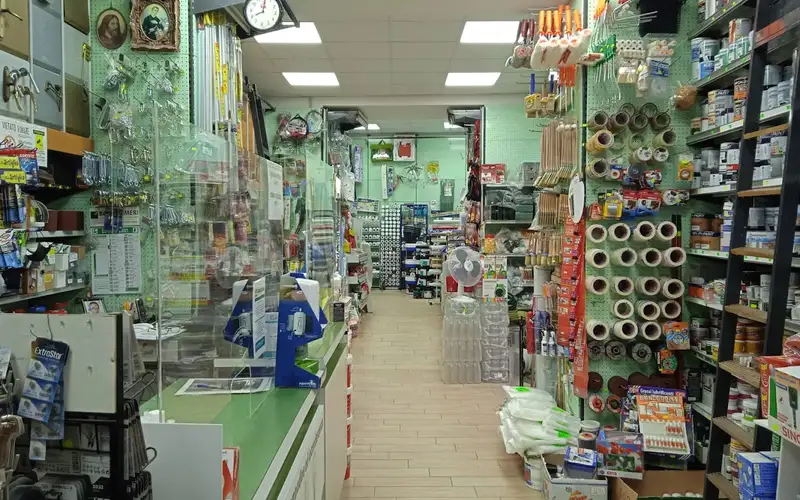 Foto di Giorgione Giuseppe Colorificio Ferramenta E Materiale Elettrico