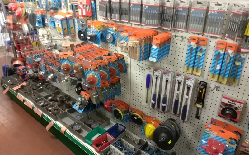 Foto di Hardware And Knife Sharpening Service