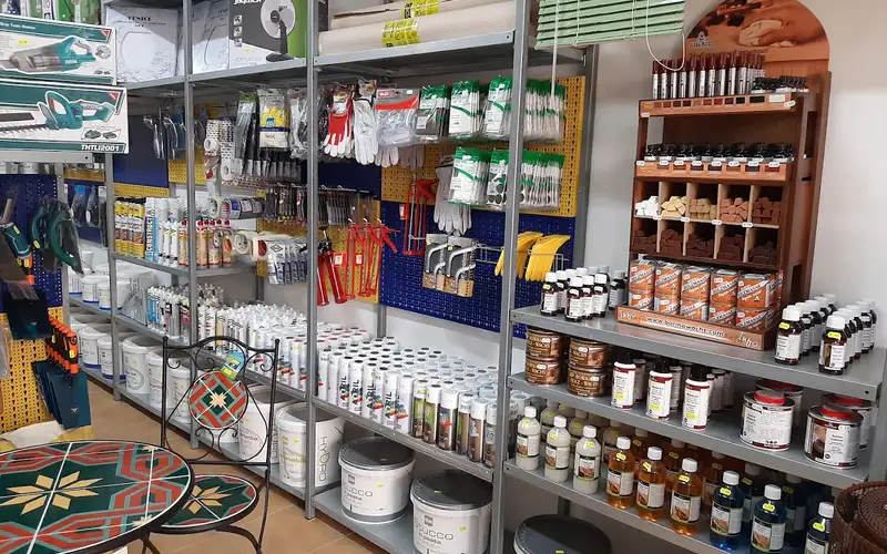 Foto di Il Castoro Ferramenta Legno A Taglio Su Misura