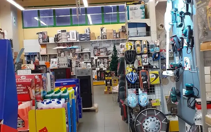 Foto di La Prealpina - Centri Del Fai Da Te Imperia