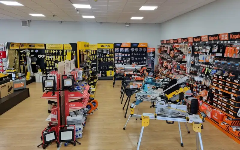 Foto di Mei Utensileria Professionale - Colorificio - Ferramenta