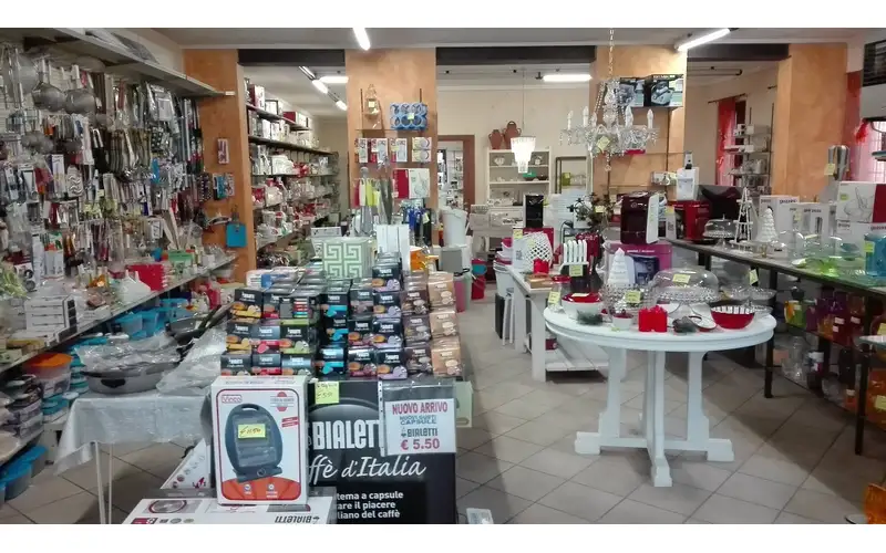 Foto di Orsini Ernesto Ferramenta - Colorificio