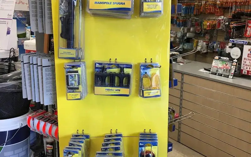 Foto di Più Facile Via Almirante