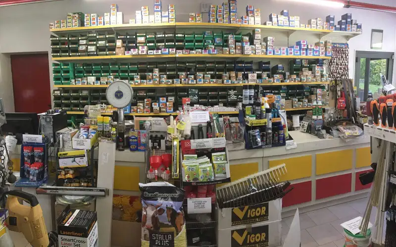 Foto di Romeri Mauro Ferramenta - Utensileria