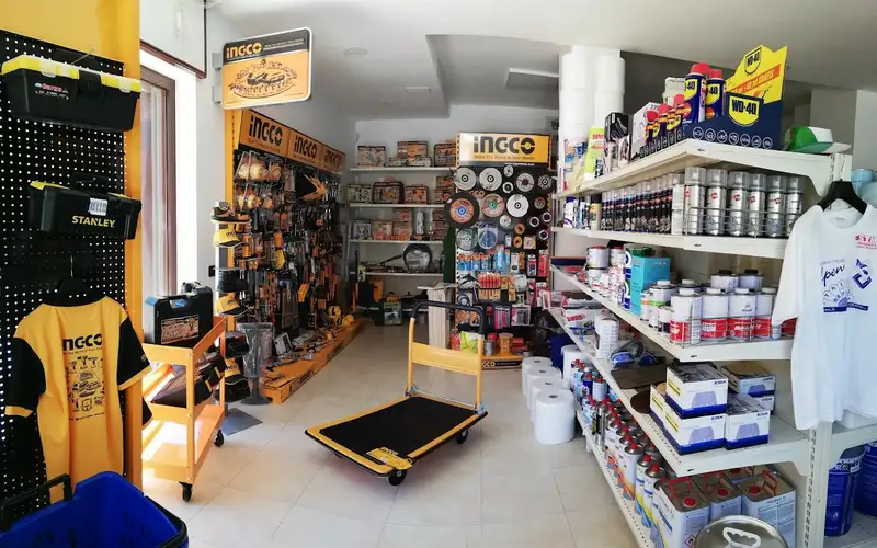 Foto di S.T.M. Ferramenta E Vernici