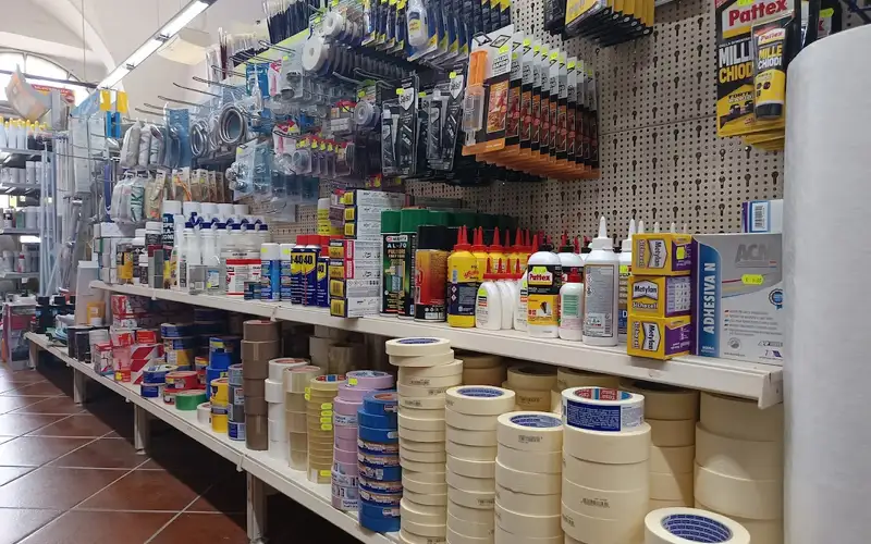 Foto di Valentino Colori Ferramenta